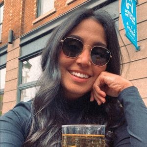 Meet your Posher, Juliana